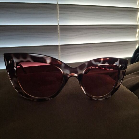 Leopard Spots Sunglasses - Picture 3 of 6